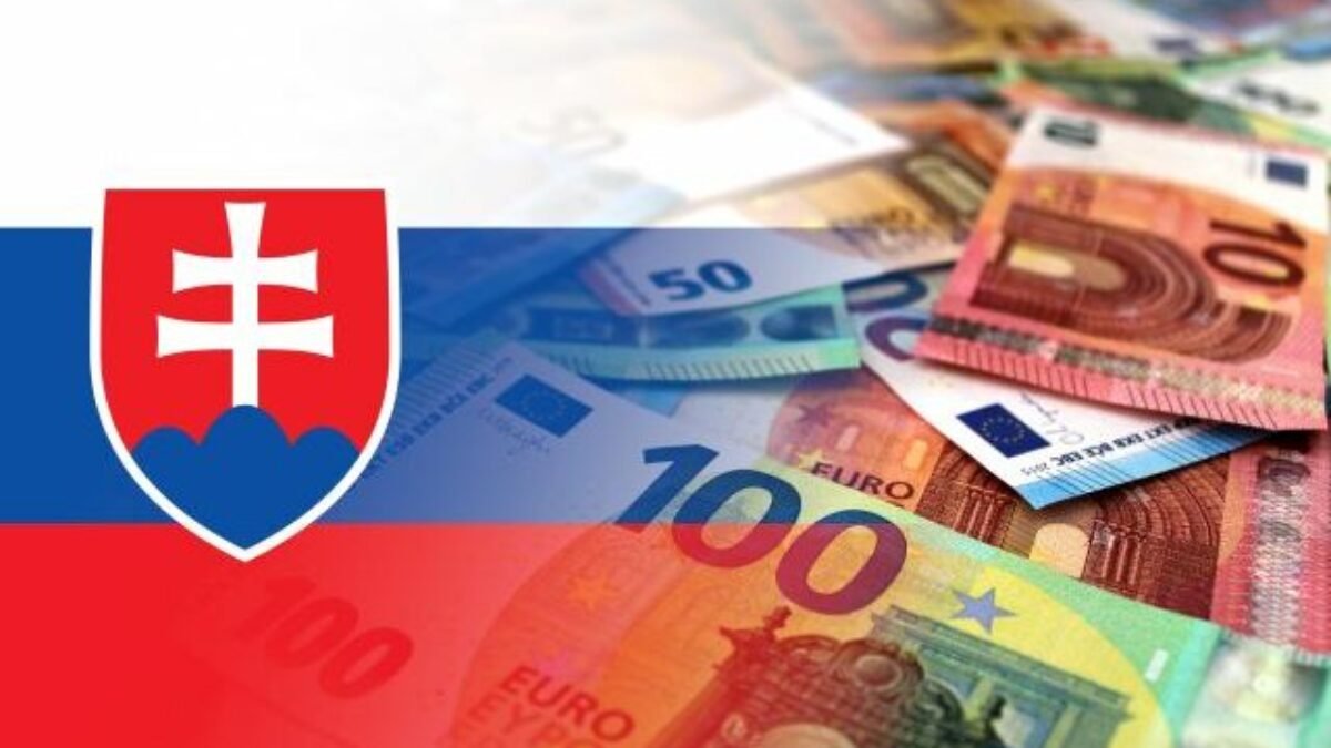 Odklon od EÚ a NATO môže mať vážne hospodárske dôsledky, slovenskí ekonómovia sa obávajú krokov vlády