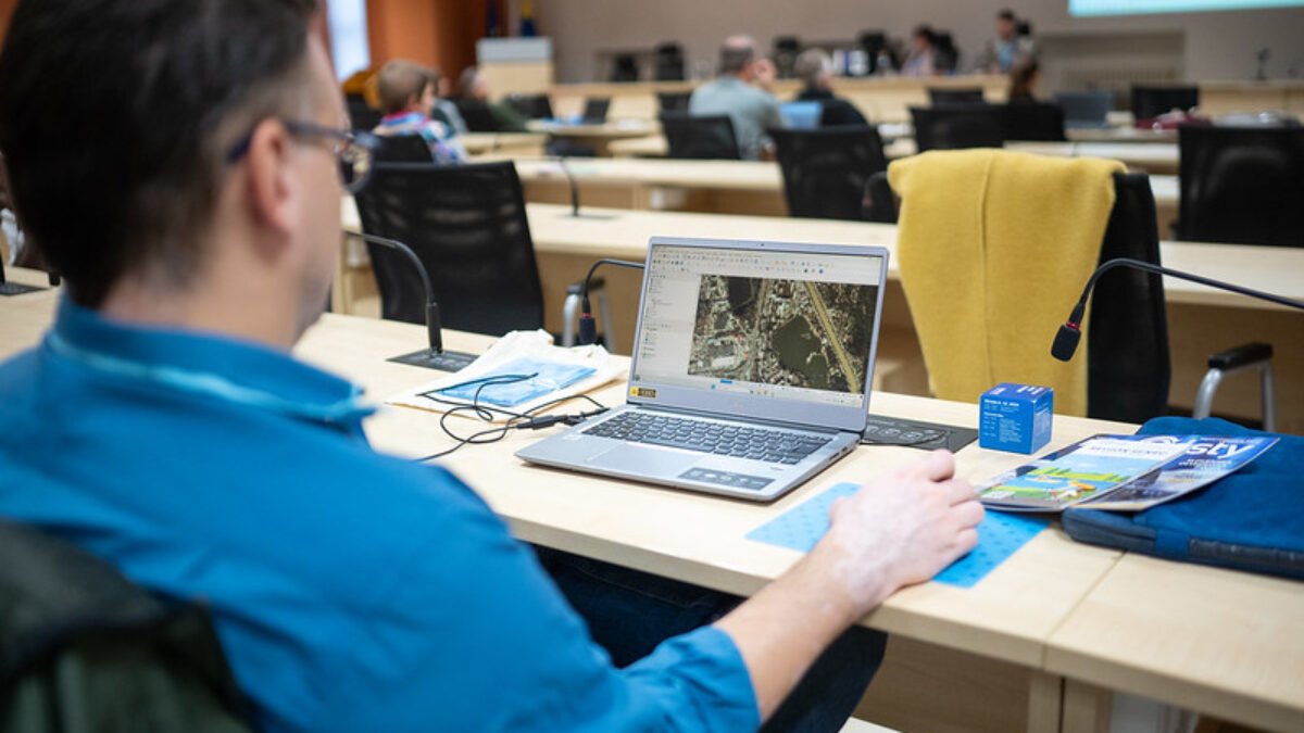 Územné plánovanie a otvorené dáta. Po mapovom portáli predstavila bratislavská župa novú brožúru