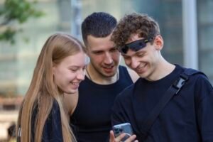 Nórsko chce zvýšiť vekovú hranicu pre používateľov sociálnych médií