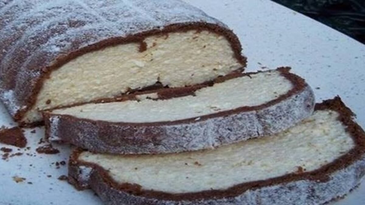 Mamičkina tvarohová roláda s kyslou smotanou a výbornou chuťou! Toto je mamičkina vždy obľúbená roláda!