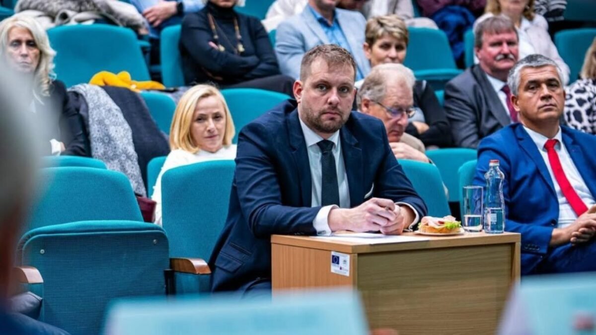 1732280481 maxresdefault.jpg Kamil Šaško po rokovaní v regióne #zdravotnictvo