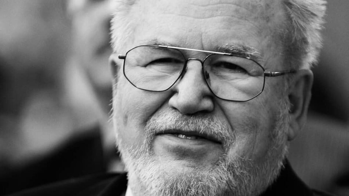 Dnes nás opustil profesor Pavel Traubner.

Ďakujeme za všetko, čo ste pán profesor počas svojej kariéry a praxe urobili pre našich pacientov a celé slovensk…