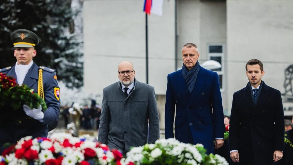 Richard Raši: Dnes sme si pripomenuli 80. výročie Tokajíckej tragédie, známej aj ako krvavá nedeľa.
19. novembra 1944 vtrhla nemecká protipartizánska jednotka do obce Tok…
