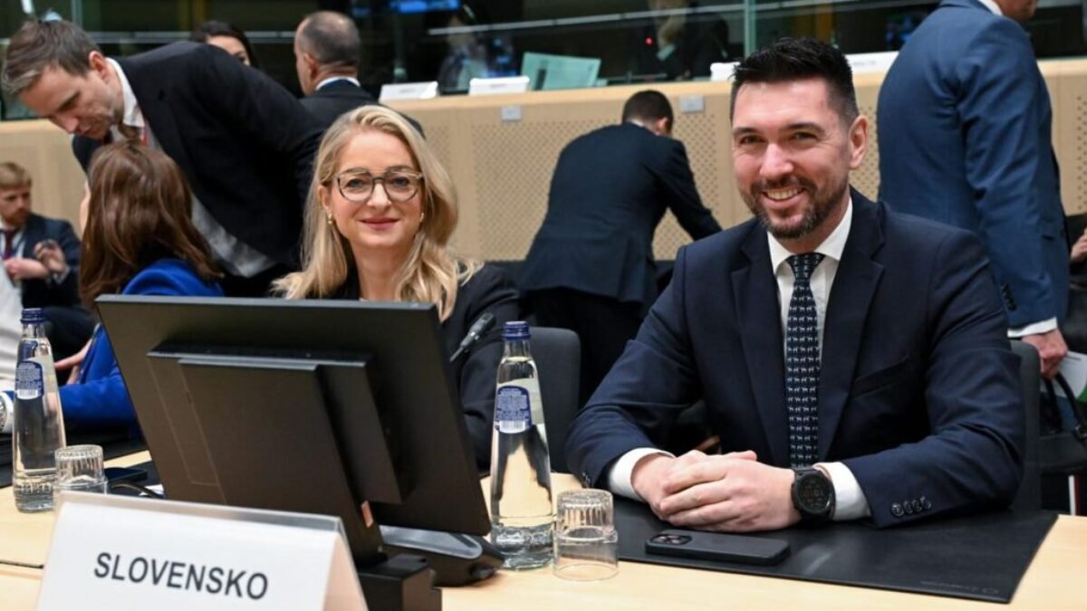 Richard Takáč: MED NA PRETRASE V BRUSELI

Slovensko už dávno stoplo dovoz ukrajinského medu, teraz sa ozvali aj ďalšie krajiny. Európska komisia by sa však mala zaoberať a…