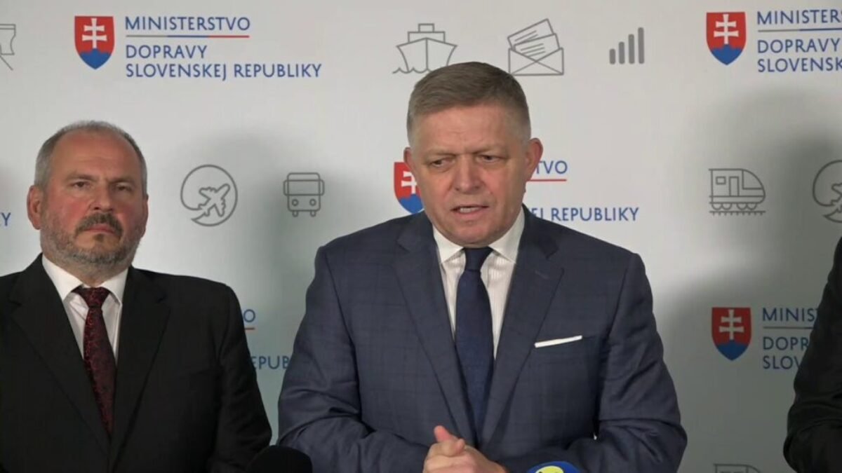 TK premiéra R. Fica a ministra J. Ráža: Štátom podporované nájomné bývanie