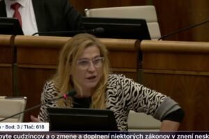 J. VAĽOVÁ: VLÁDY CHAOSU PREUKÁZALI TOTÁLNU NESCHOPNOSŤ AJ PRI RIEŠENÍ UTEČENECKE...