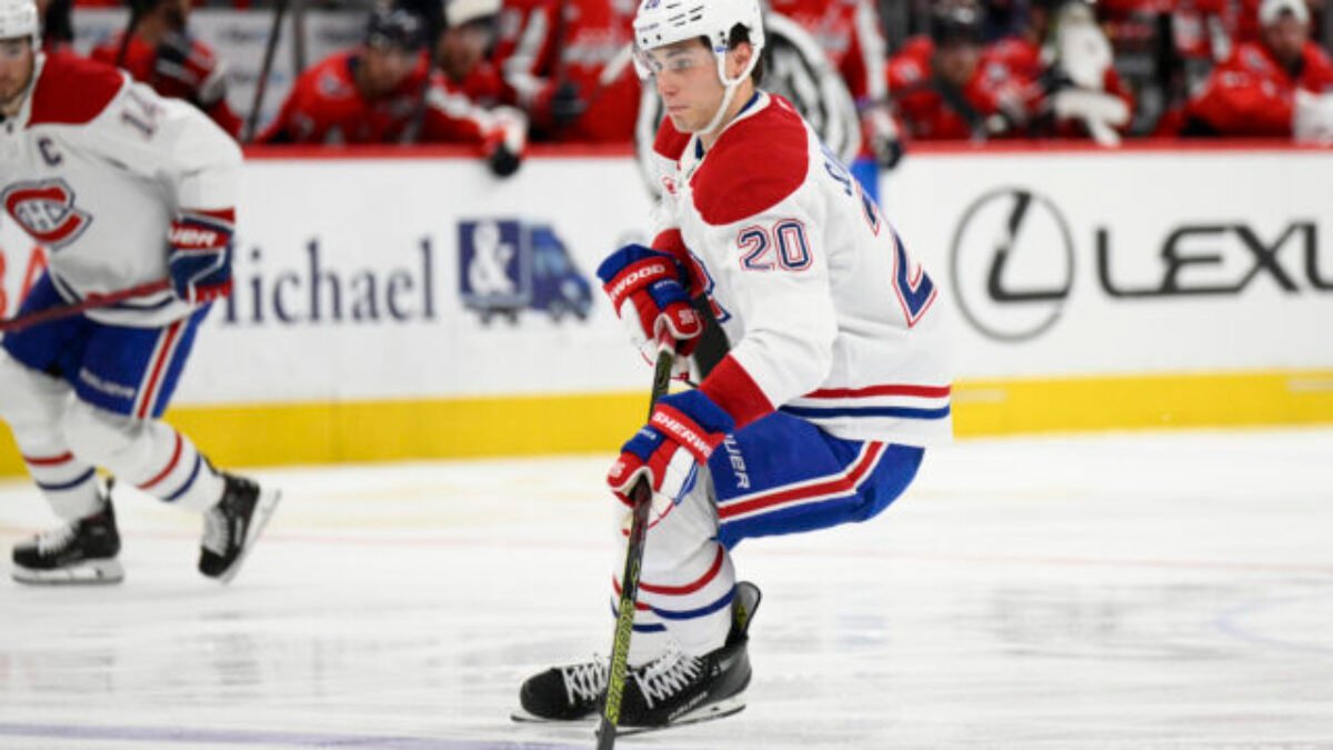 Slafkovský si v NHL pripísal druhú asistenciu, zápas však nedohral. Schytal úder lakťom do hlavy (video)