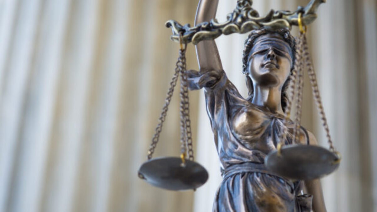 Súdy vlani vydali 17 medzinárodných zatýkacích rozkazov, Slovensko dostalo aj desiatky žiadostí o vydanie osôb