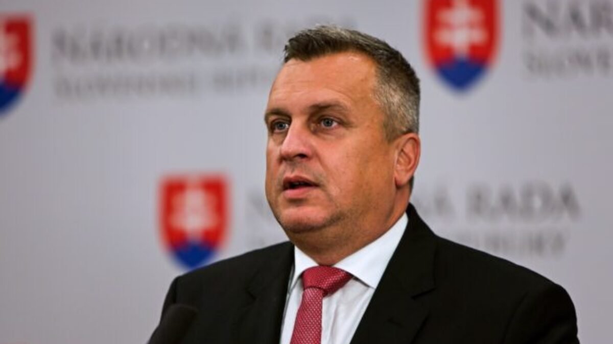 Pri konaní huliakovcov a migaľovcov cítiť spravodajské ruky, tvrdí Danko. Chce vedieť, kto ich riadi – VIDEO