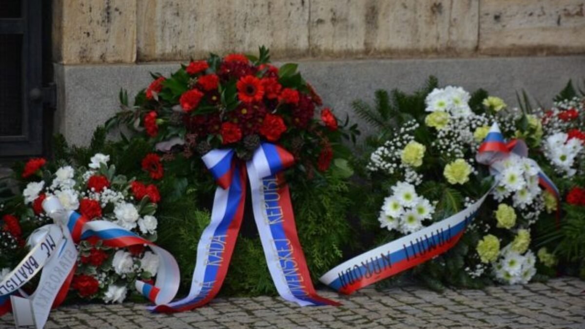 Prešov si Nežnú revolúciu pripomenie výstavou či kladením vencov, v centre mesta sa uskutoční aj občianske zhromaždenie