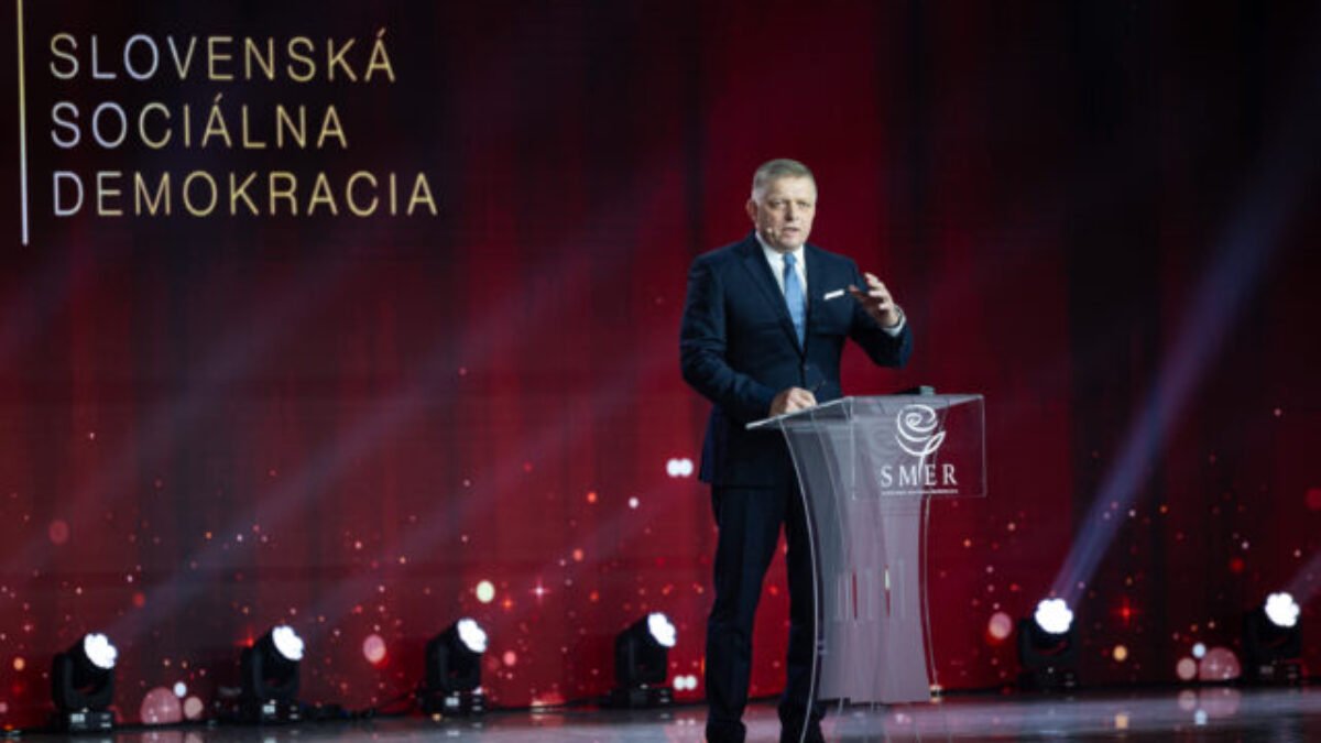 Fico označil médiá a mimovládky za tých, ktorí najviac škodia krajine a kritizoval aj opozíciu (video)
