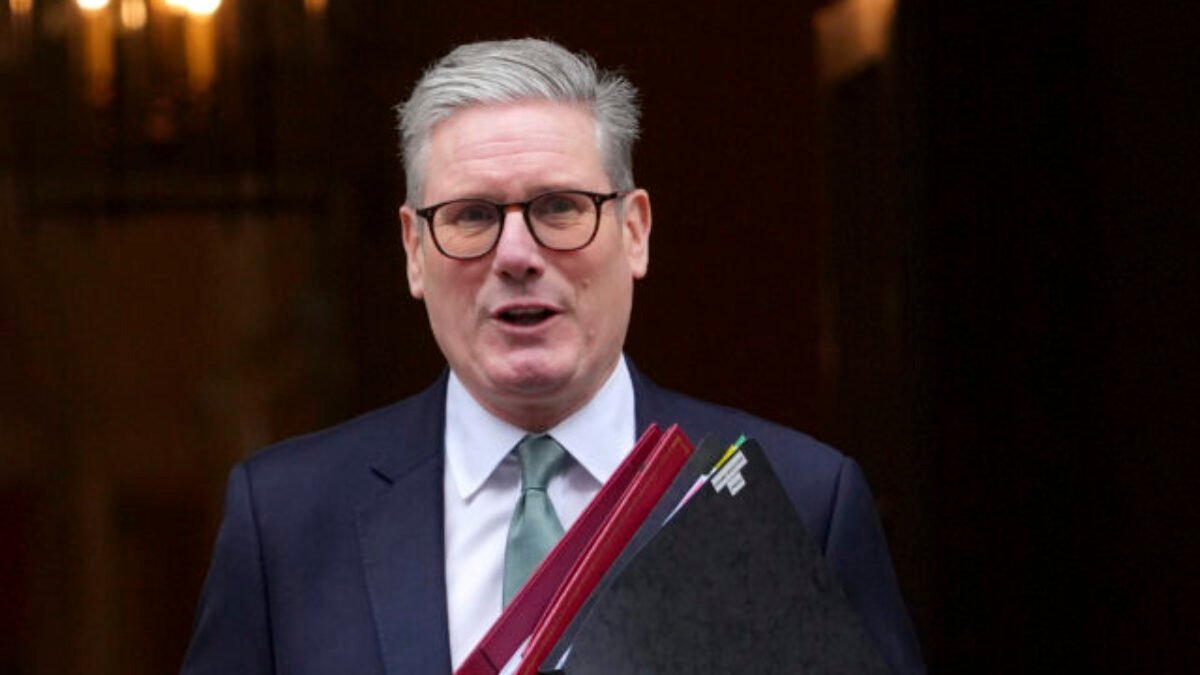 Starmer a Trump sa stretnú vo Washingtone. Britský premiér chce odvrátiť obchodné clá