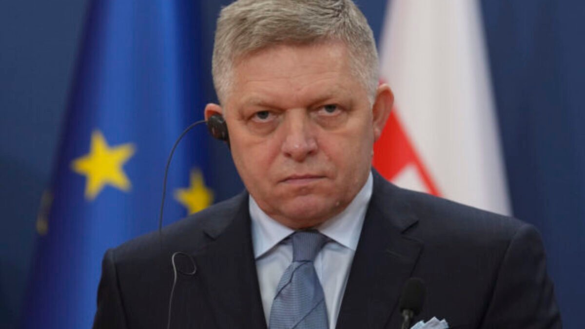 Fico chce ústavnými zmenami o dvoch pohlaviach zakotviť hrádzu proti liberalizmu a progresivizmu