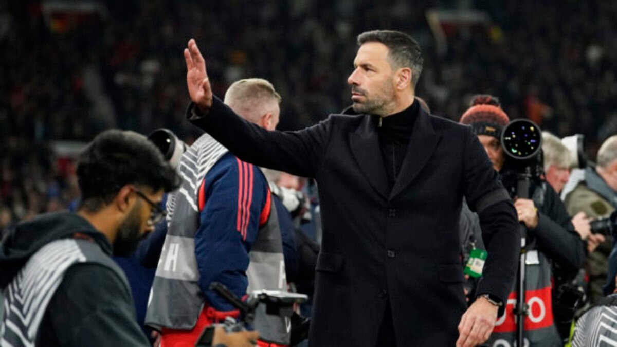 Ruud van Nistelrooy sa stal novým trénerom Leicestru City, pomohol mu dočasný angažmán v ManUnited