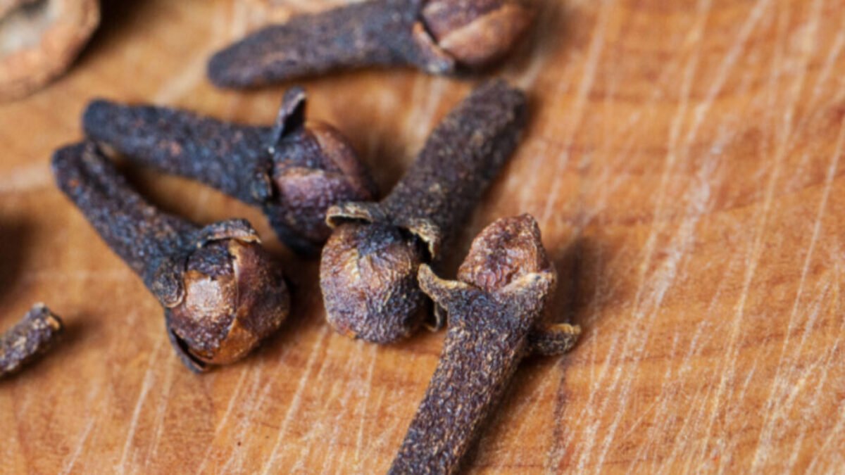 Vylepšený cibuľový sirup, ktorý je ešte o moc účinnejší na chrípkové obdobie, ako predtým