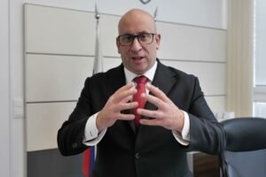 J. RÁŽ: OD JANUÁRA UŽ LEN SLOVENSKÉ TAXÍKY