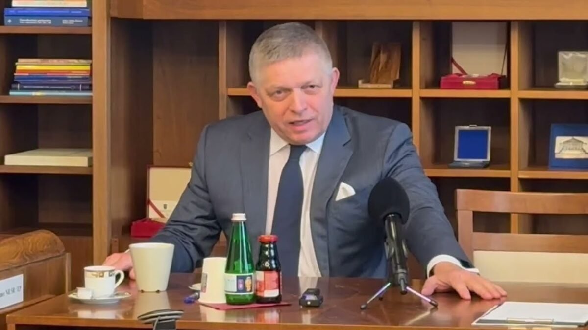 Politický rozvrat v Nemecku a Francúzsku dosahuje vrchol a my riešime, kto má a kto nemá rád Rusko.