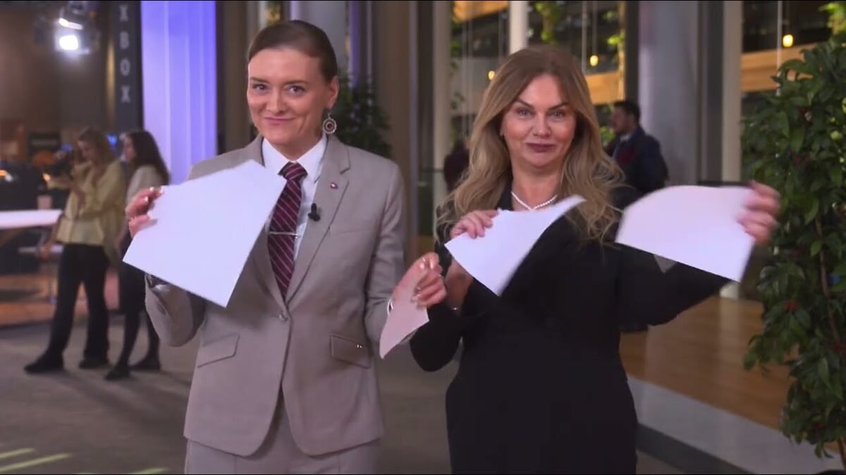 J. Laššáková a M. Beňová: Vianočný darček dievčatám z PS