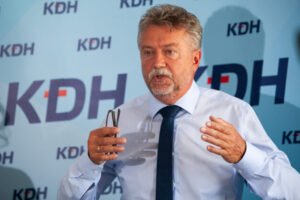 Slovensko má podľa Hajka príliš veľa sviatkov. Otvára sa debata o ich rušení, vr...