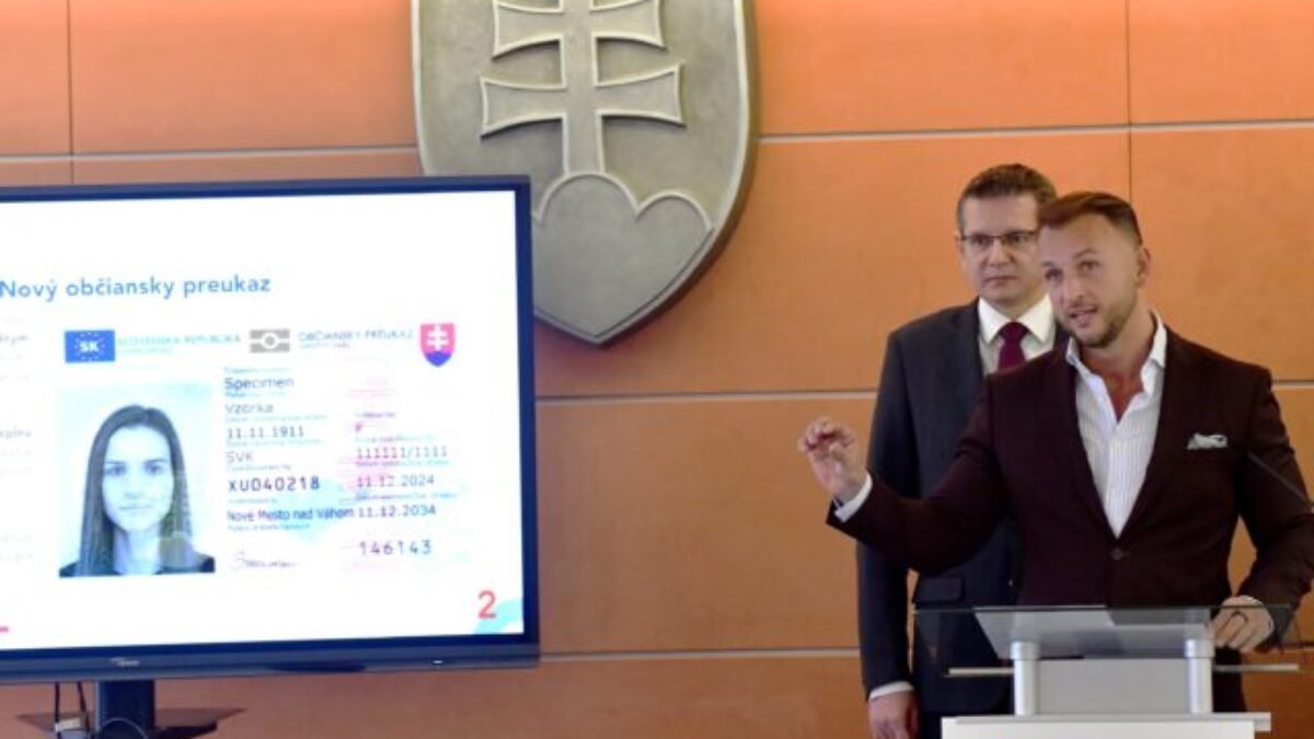 Šutaj Eštok predstavil nové občianske preukazy, sú odolnejšie a bezpečnejšie – VIDEO