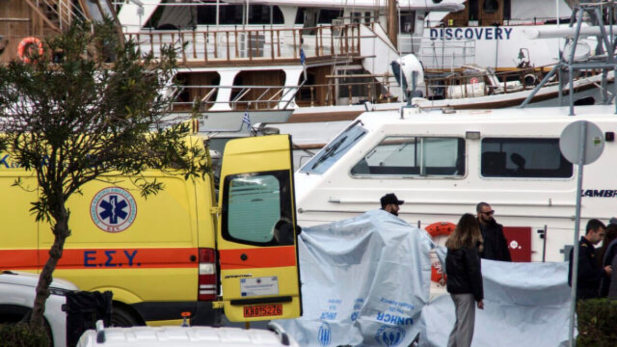 Pri ostrove Rodos sa prevrátil čln s migrantmi, zahynulo osem ľudí
