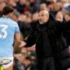 Ďalšia rana pre Manchester City, Guardiolovi vypadol dôležitý stopér