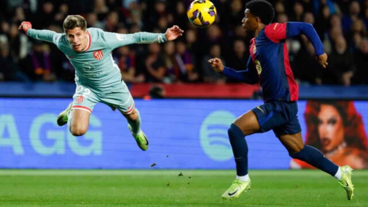 Atlético Madrid bude sviatkovať na čele La Ligy, kouč Diego Simeone dosiahol v Barcelone pamätné víťazstvo – VIDEO