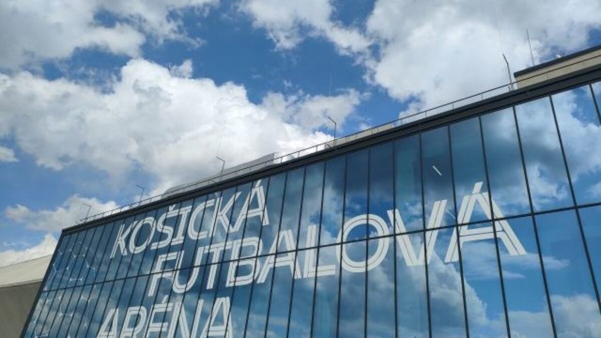 Košická futbalová aréna zvládla skupinové zápasy ME vo futbale do 21 rokov, spokojní boli aj zástupcovia UEFA
