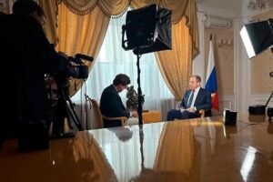 Kľúčové body z rozhovoru Lavrova s ​​Carlsonom