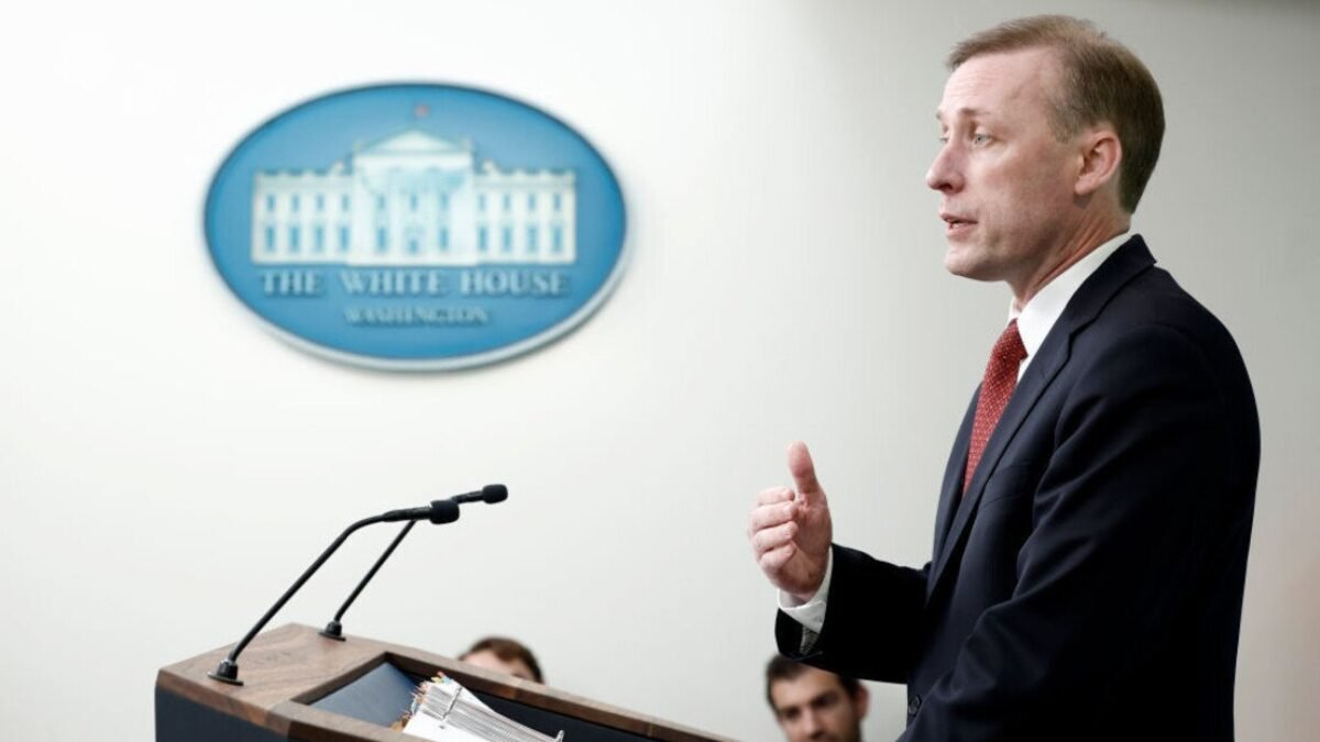 Sullivan: USA neuvažujú o vrátení jadrových zbraní Ukrajine