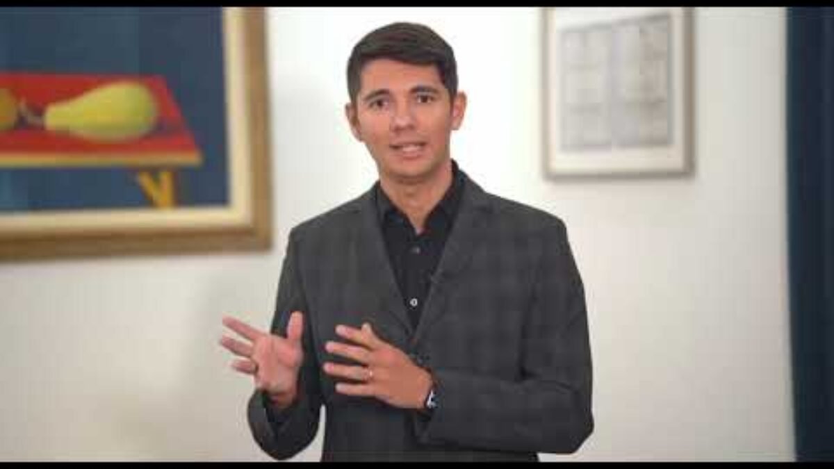 Erik Kaliňák: Pán Šimečka, takto hlúpo neklamú ani len absolventi osobitnej školy!