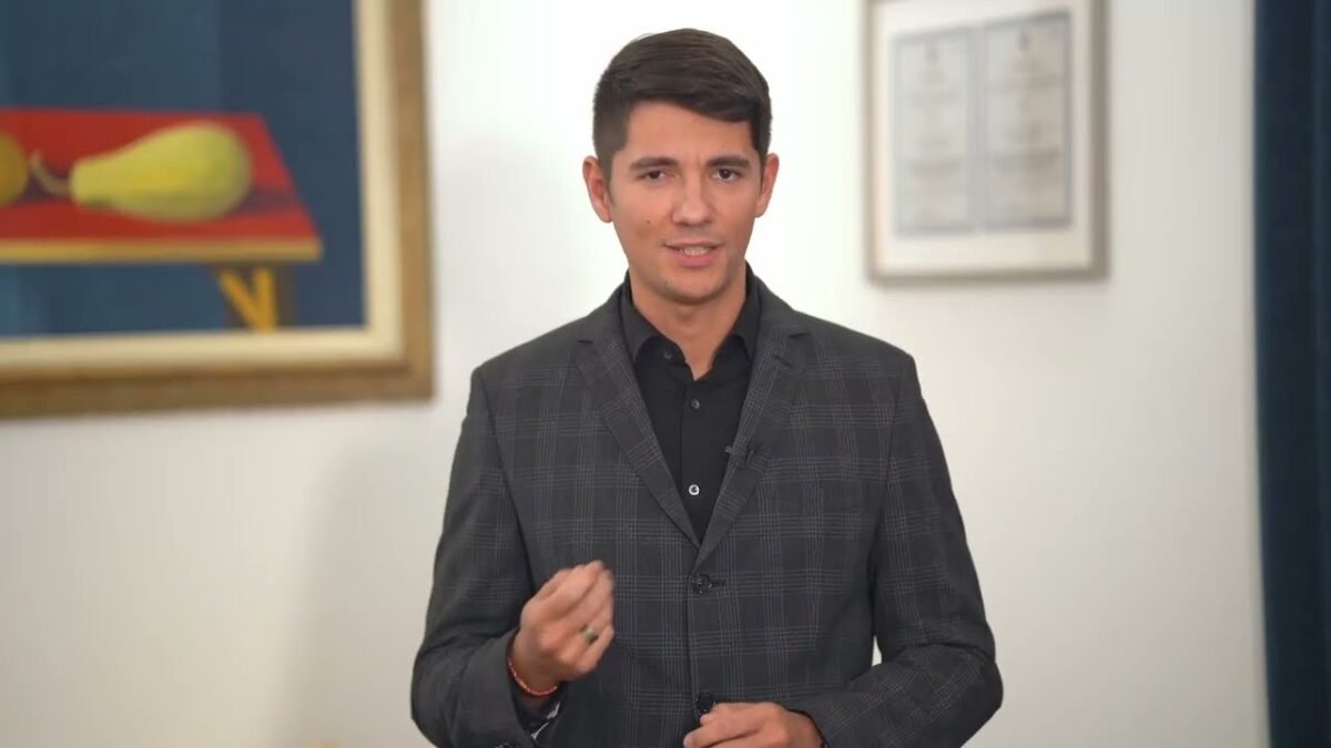 Pán Šimečka, takto hlúpo neklamú ani len absolventi osobitnej školy👎🏻