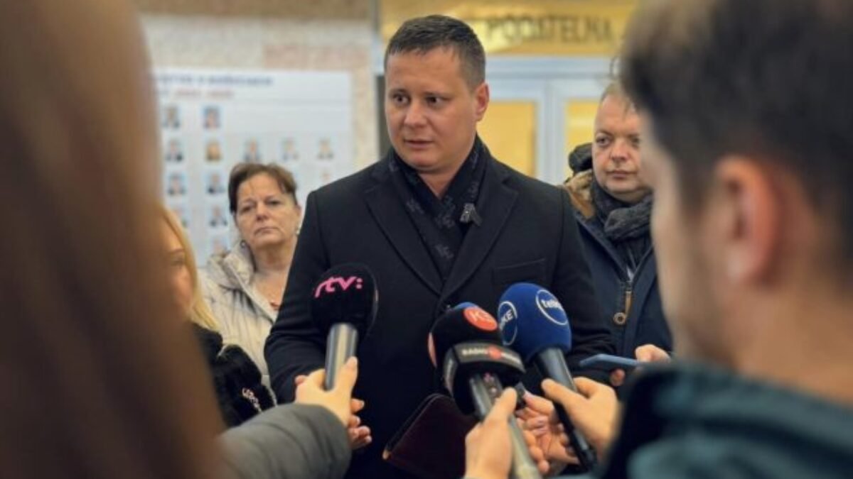 Mrhanie peniazmi a vizuálny smog? Košickej mestskej časti Sídlisko KVP nepovolili osadenie informačných tabúľ