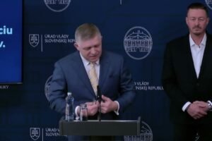 Tlačová konferencia premiéra SR R. Fica na tému: Nedovolíme majdanizáciu slovens...
