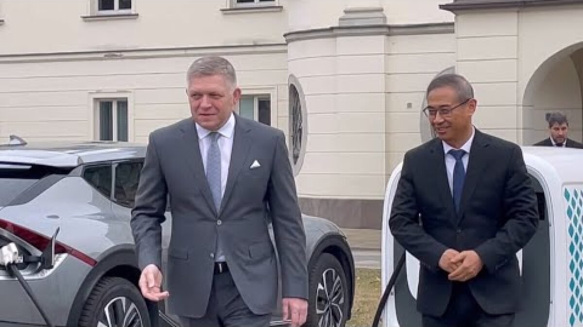 Predseda vlády SR Robert Fico prijal predstaviteľov spoločnosti Gotion InoBat Batteries