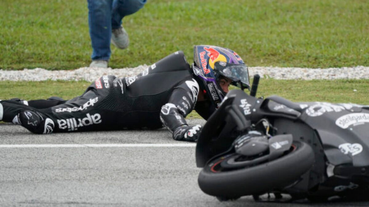Majster sveta MotoGP Martín podstúpil operáciu zranenej ruky, udialo sa tak po havárii počas tréningu