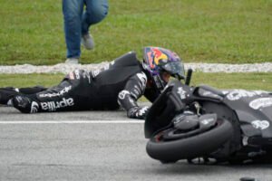 Majster sveta MotoGP Martín podstúpil operáciu zranenej ruky, udialo sa tak po h...