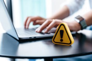 Facebookom sa šíri podvodná súťaž o malý dom, od zverejnenia stihla nazbierať ti...
