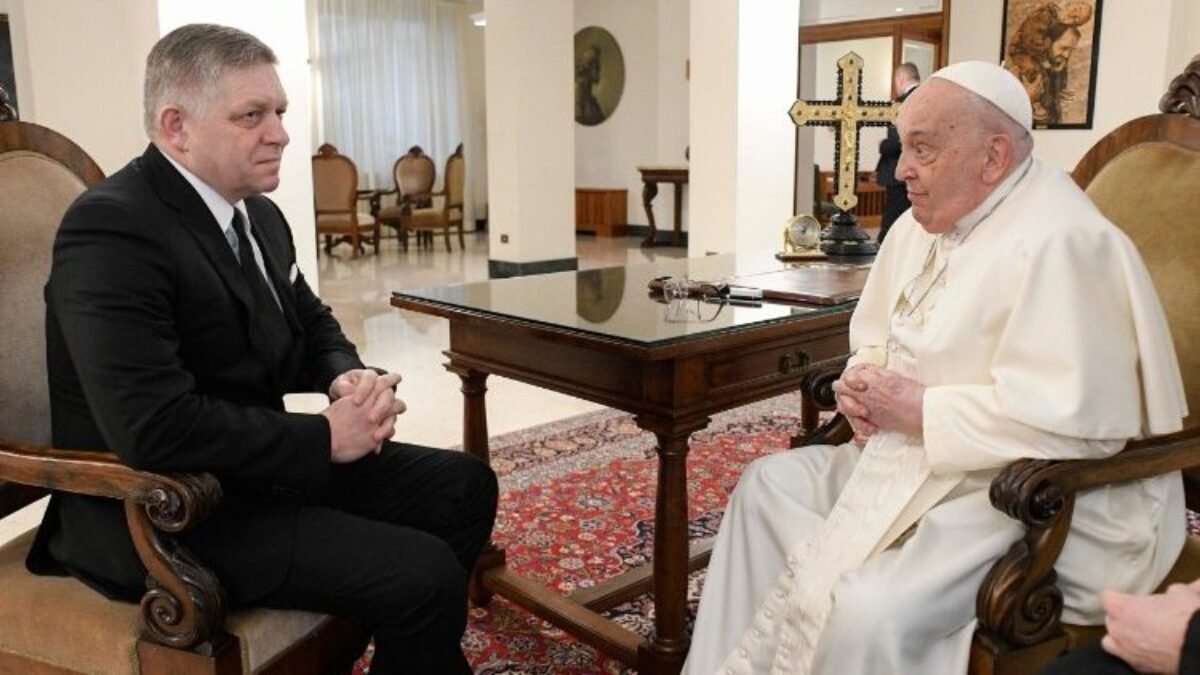 Pápež František prijal premiéra SR Roberta Fica
