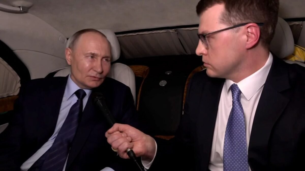 Putin tvrdí, že európski politici budú „vrtieť chvostom“ po tom, čo Trump „uvedie veci do poriadku“ v EÚ