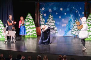 Elza, Anna, Kristoff a Olaf premiérovo zahrejú srdiečka najmenších v ďalších slo...