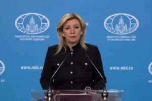„Náhrobný kameň pre kyjevský režim“ – Maria Zacharovová viditeľne emotívna pri o...