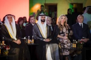 Martina Šimkovičová: PANI MILANOVÁ, ZABUDLI STE NAPÍSAŤ STATUS O DUBAJI