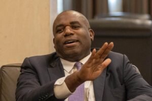 Britský minister zahraničných vecí Lammy žiada, aby Rusko prijalo návrh prímeria...