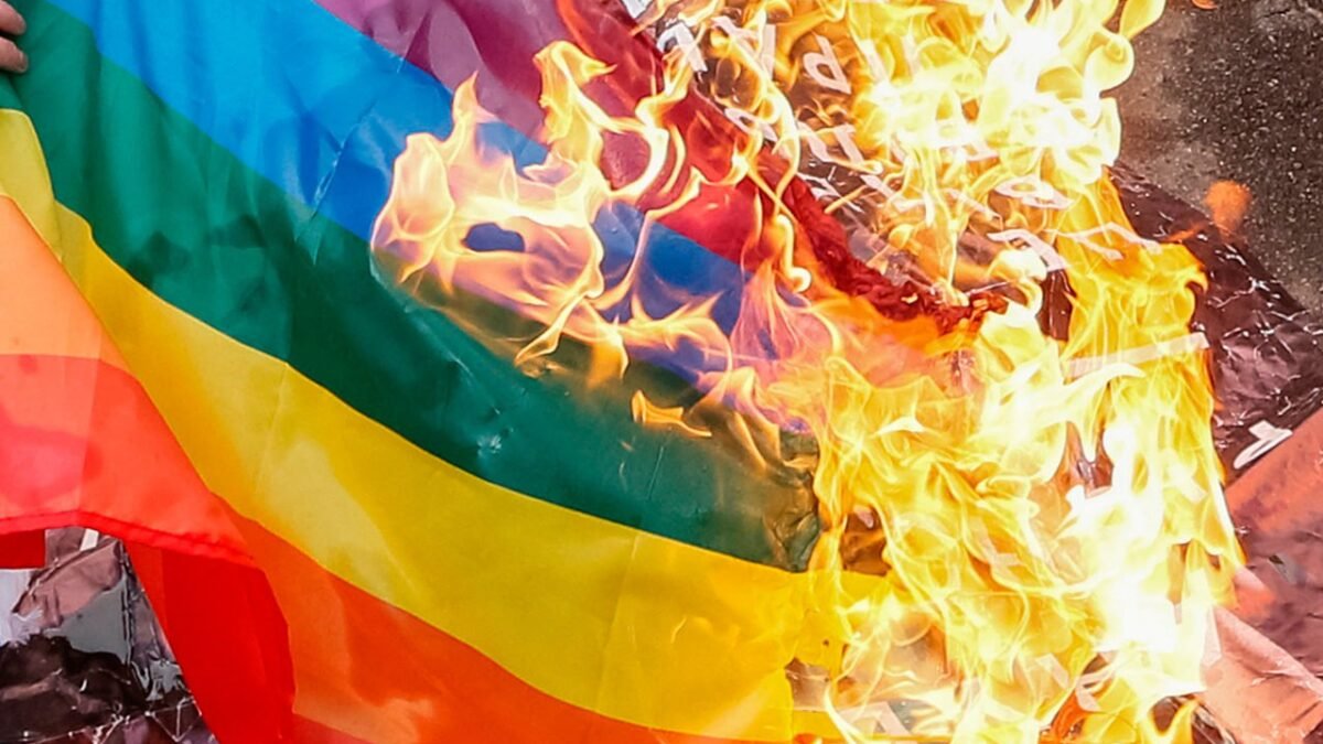 Maďarsko sa snaží chrániť svojich občanov pred LGBT propagandou novou legislatívou