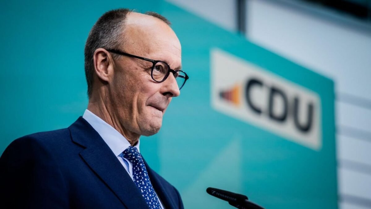 Nemecký parlament odhlasoval prevzatie stoviek miliárd eur nového vládneho dlhu, zmiernenie pravidiel dlhovej brzdy a kodifikáciu „klimatickej neutrality do roku 2045“ do ústavy.