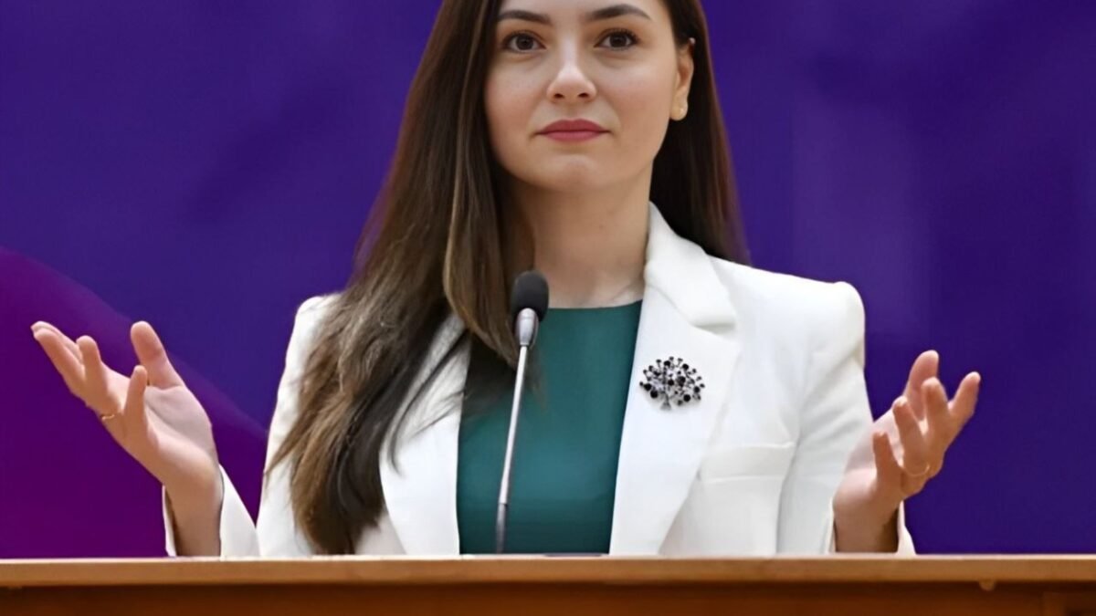 Líderka rumunskej nacionalistickej Strany mladých ľudí (POT) Anamaria Gavrilăová stiahla svoju kandidatúru pre májové prezidentské voľby