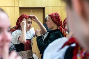 Dúbravka v znamení tanečného folklóru – krajské kolá súťaží Eniki beniki a Šaffo...