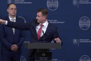Tlačová konferencia Juraja Gedru, Erika Kaliňáka, Richarda Glücka a Adama Lučans...