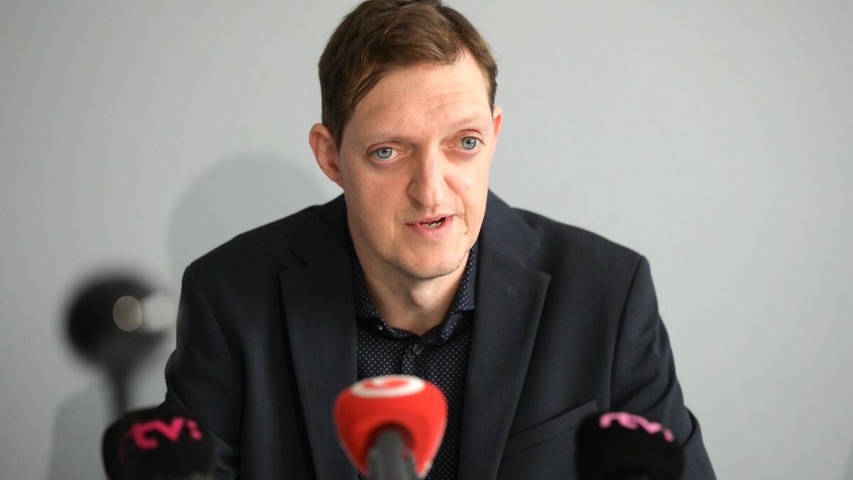Rada FPU je znepokojená vyhláseniami riaditeľa FPU Róberta Špotáka o jej nefunkčnosti.